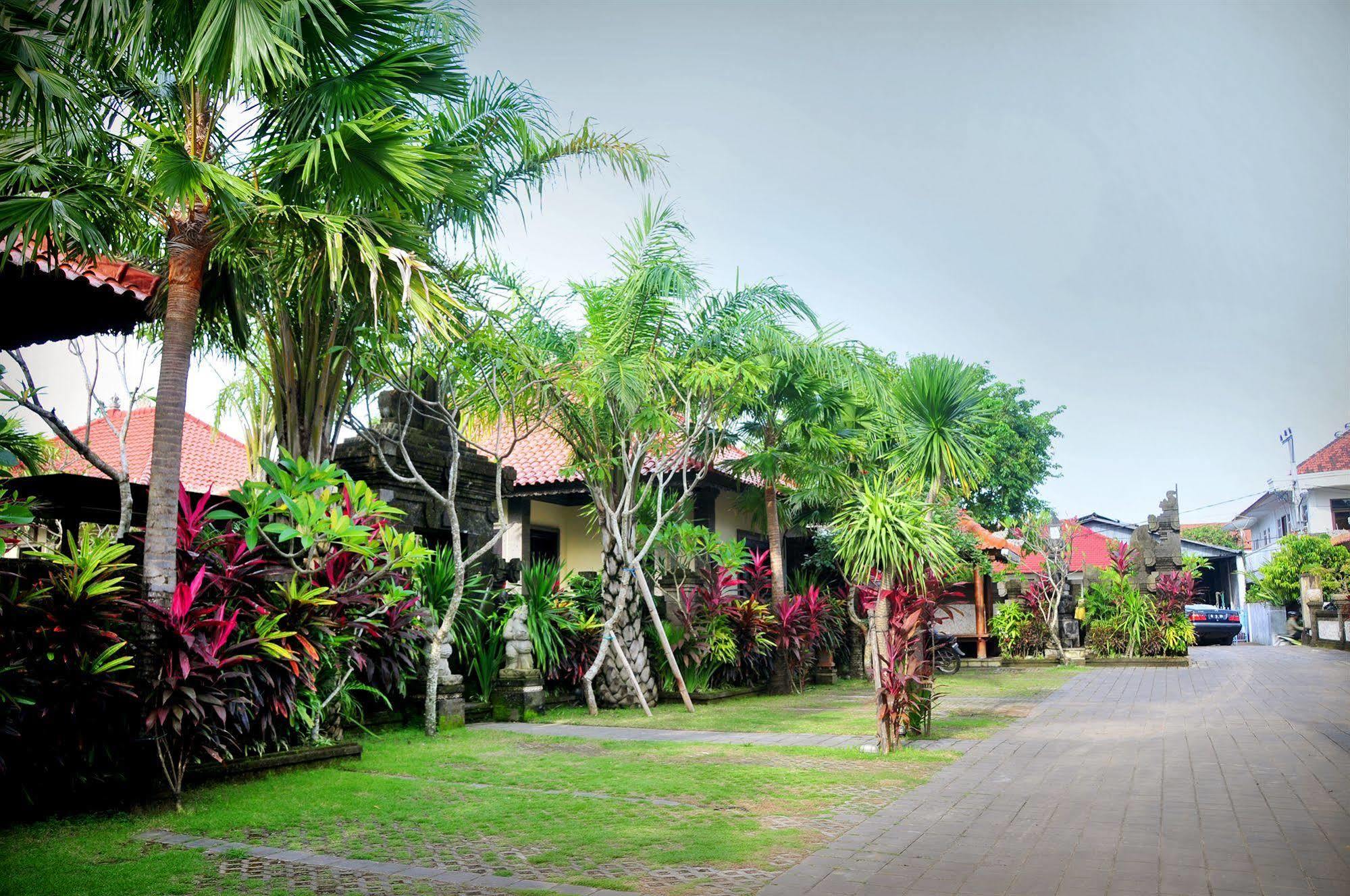 Puri Yuma Hotel Denpasar Exteriör bild