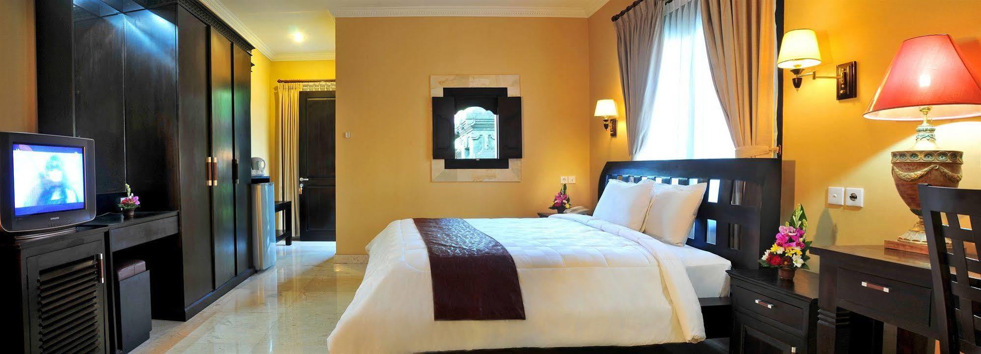 Puri Yuma Hotel Denpasar Exteriör bild